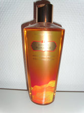 Carregar imagem no visualizador da galeria, Victoria's Secret Body Wash Amber Romance 250 ml