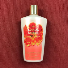 Carregar imagem no visualizador da galeria, Victoria's Secret Body Wash 250 ml