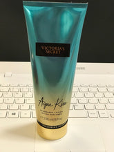 Carregar imagem no visualizador da galeria, Victoria's Secret Loção Hidratante Aqua Kiss 236 ml