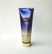 Carregar imagem no visualizador da galeria, Victoria's Secret Loção Hidratante Secret Charm 236 ml