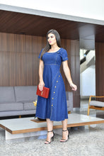 Carregar imagem no visualizador da galeria, Vestido Midi Jeans Grizelda