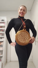 Carregar imagem no visualizador da galeria, Bolsa capim dourado disco