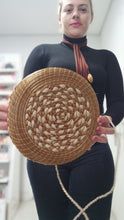 Carregar imagem no visualizador da galeria, Bolsa capim dourado disco