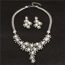 Carregar imagem no visualizador da galeria, Colar e Brincos Bridge Crystal Gold  Silver # IO21.8090