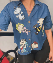 Carregar imagem no visualizador da galeria, Camisa feminina snoopy