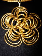 Carregar imagem no visualizador da galeria, Conjunto Gargantilha e Brincos de Capim Dourado Fina Flor