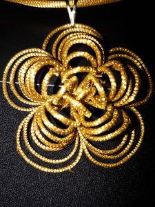 Conjunto Gargantilha e Brincos de Capim Dourado Fina Flor