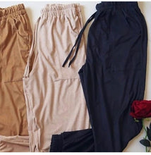 Carregar imagem no visualizador da galeria, Calça Joggers de Suede