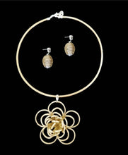 Carregar imagem no visualizador da galeria, Conjunto Gargantilha e Brincos de Capim Dourado Florecer