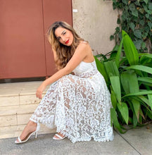 Carregar imagem no visualizador da galeria, Vestido em Renda Glamour