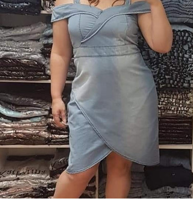 Vestido Plus size decote princesa