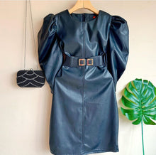 Carregar imagem no visualizador da galeria, Vestido Maga Bufante Couro Sintético