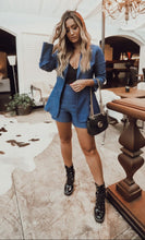 Carregar imagem no visualizador da galeria, Shorts jeans com elastano leve Tilde