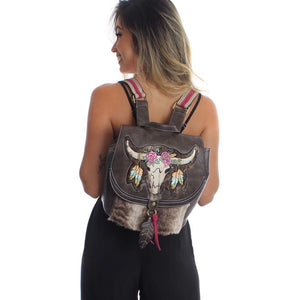 Mochila com Bordado Indígena by Sabrina Sato