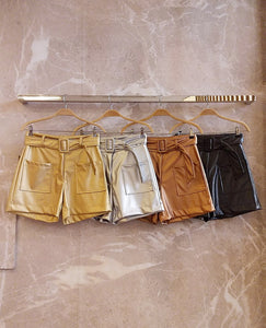 Shorts metalizado Mel
