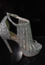 Carregar imagem no visualizador da galeria, Sandália Glitter Londres