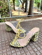 Carregar imagem no visualizador da galeria, Sandalia Savanna