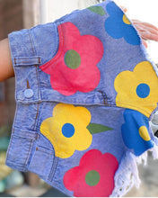 Carregar imagem no visualizador da galeria, Shorts Jeans Flores de Maio