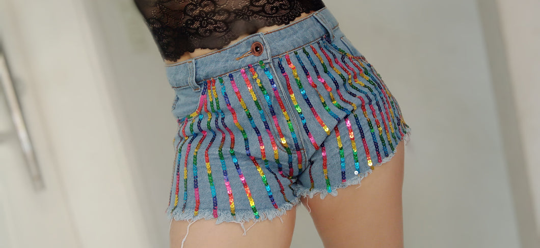 Shorts Jeans Paetê Deolane