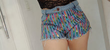 Carregar imagem no visualizador da galeria, Shorts Jeans Paetê Deolane