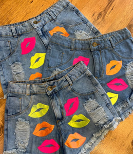 Shorts Kiss Me