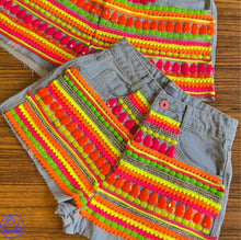 Carregar imagem no visualizador da galeria, Short Jeans Bloquinho